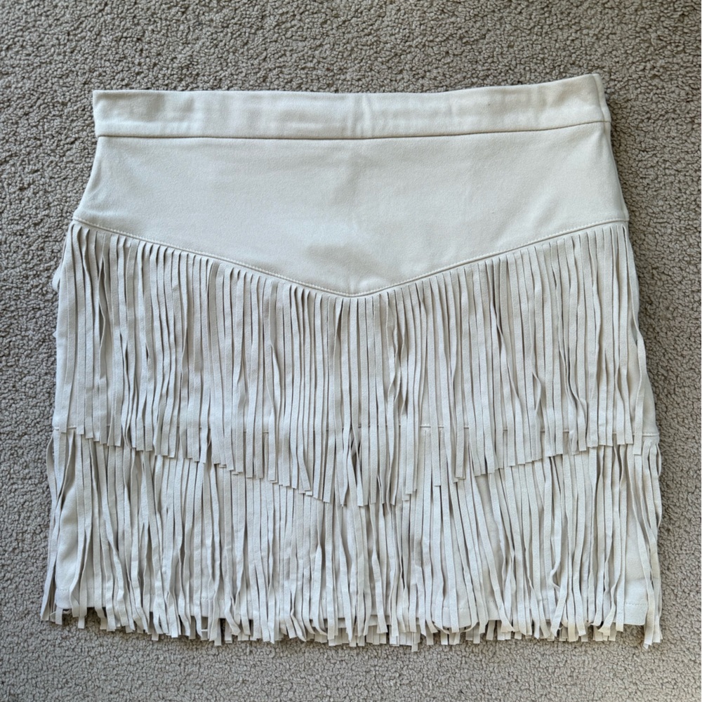 NWT francesca’s alya collection - beige fringe skirt